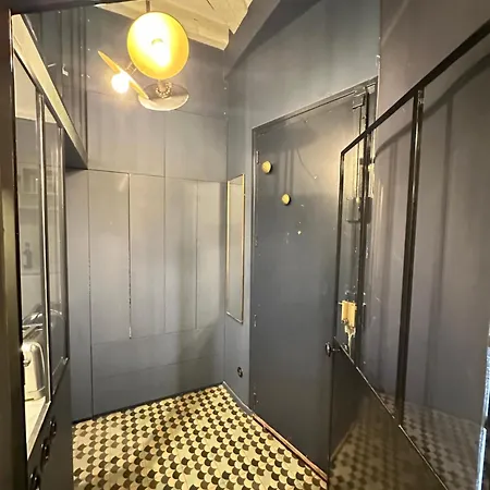 Cosy Flat In Marais דירה *