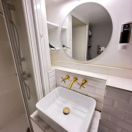 Cosy Flat In Marais דירה *